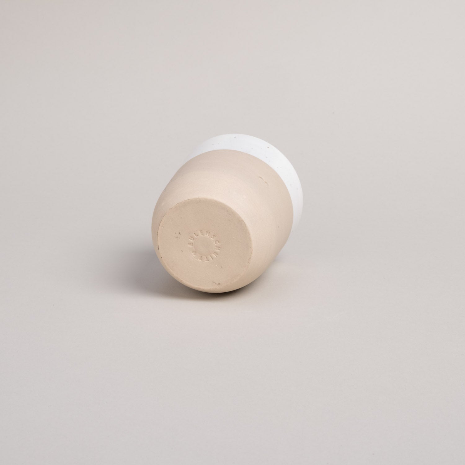 Steingut Becher mit Herz